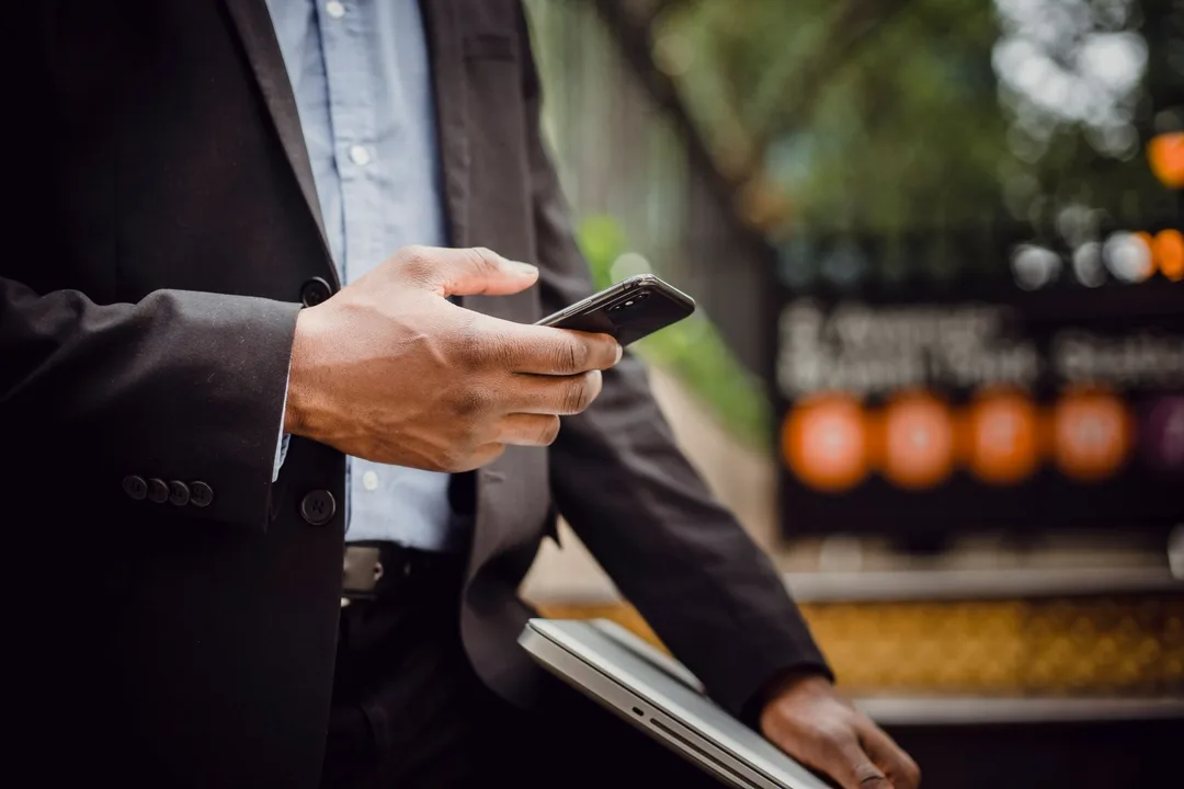 T‑Mobile moves 30,000 VMs off VMware amid lawsuit
